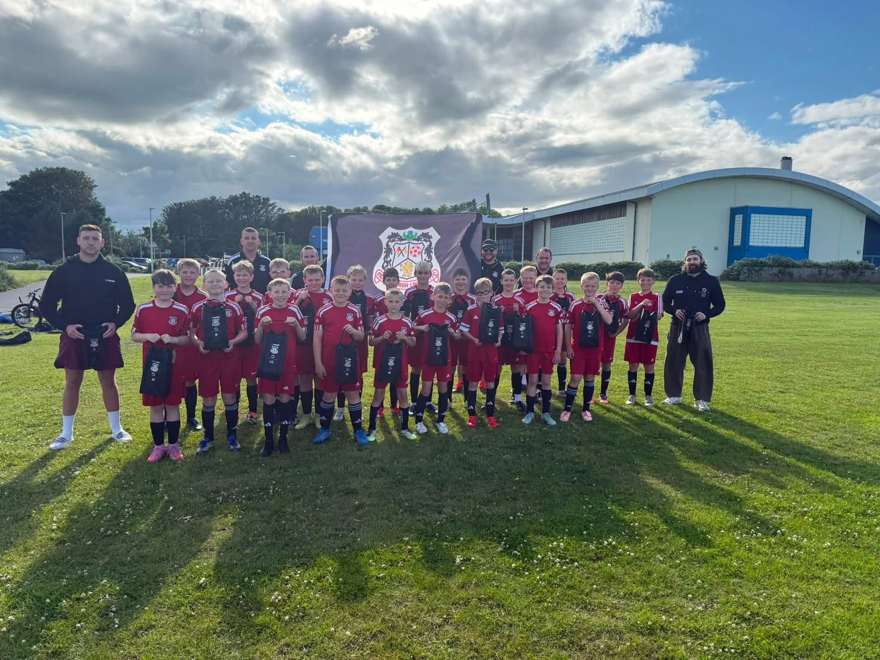 Link Up Football Team with their sponsored boot bags